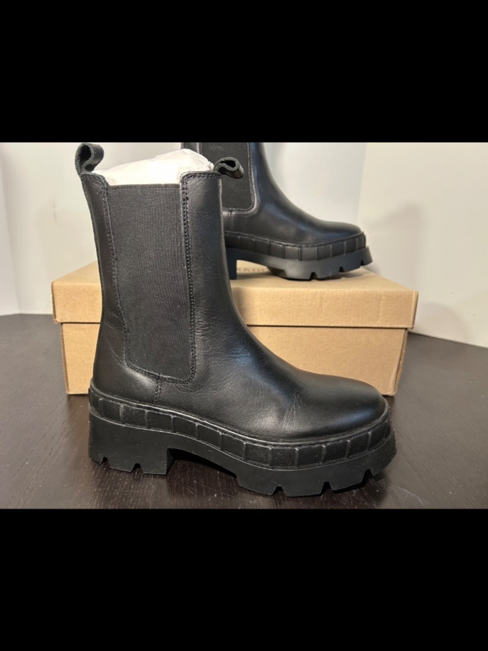 Steve Madden Barclay Leather Pull On Round Toe Chunky Lug Boots Black Size 6